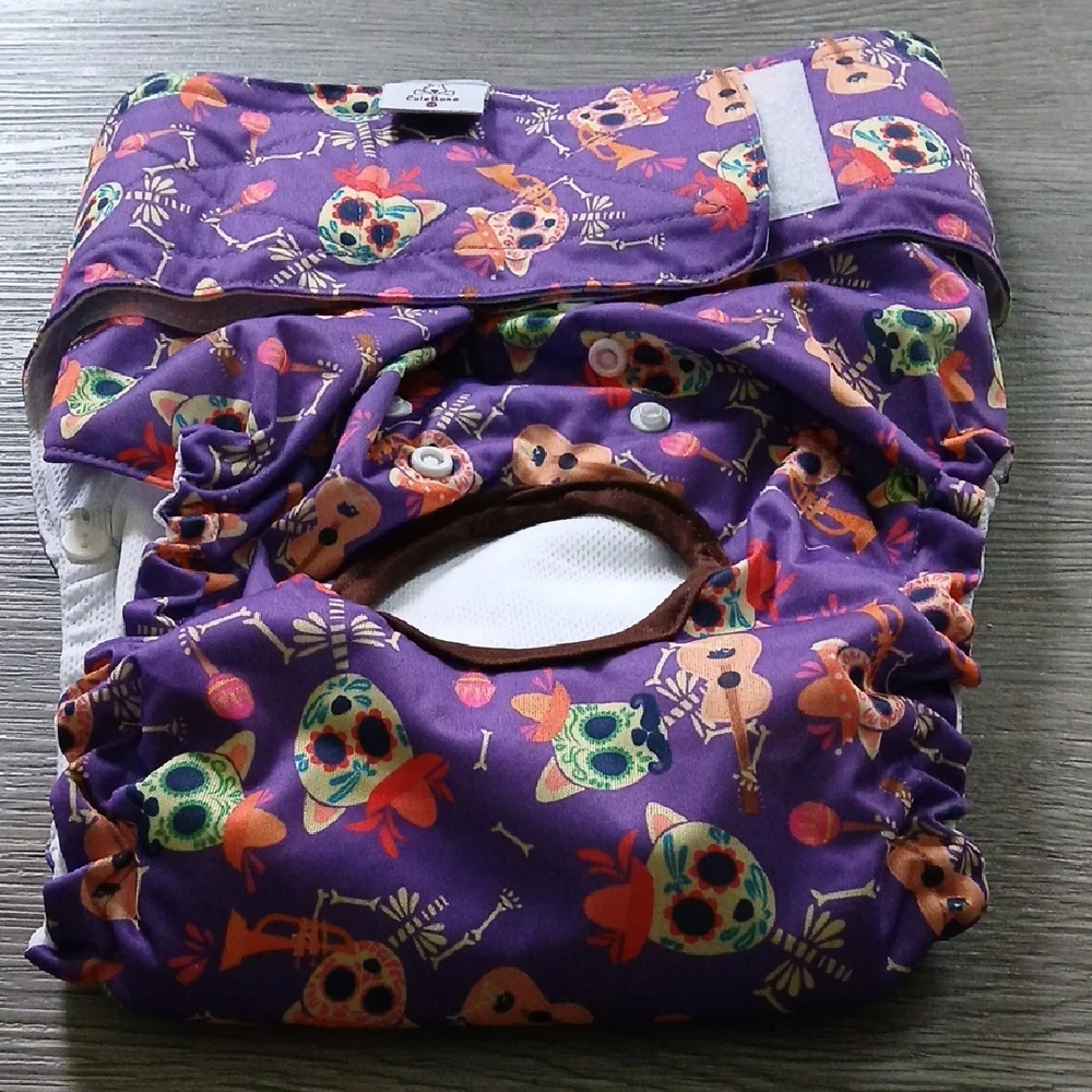 CuteBone purple skull print female dog diaper Sz XL NWOT
